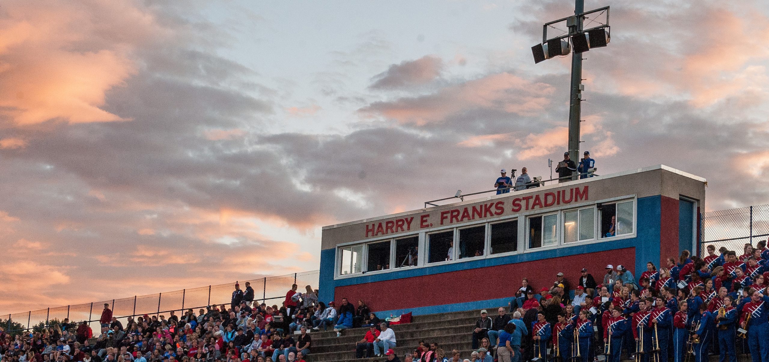 NHS vs DTWest_09082017_0939